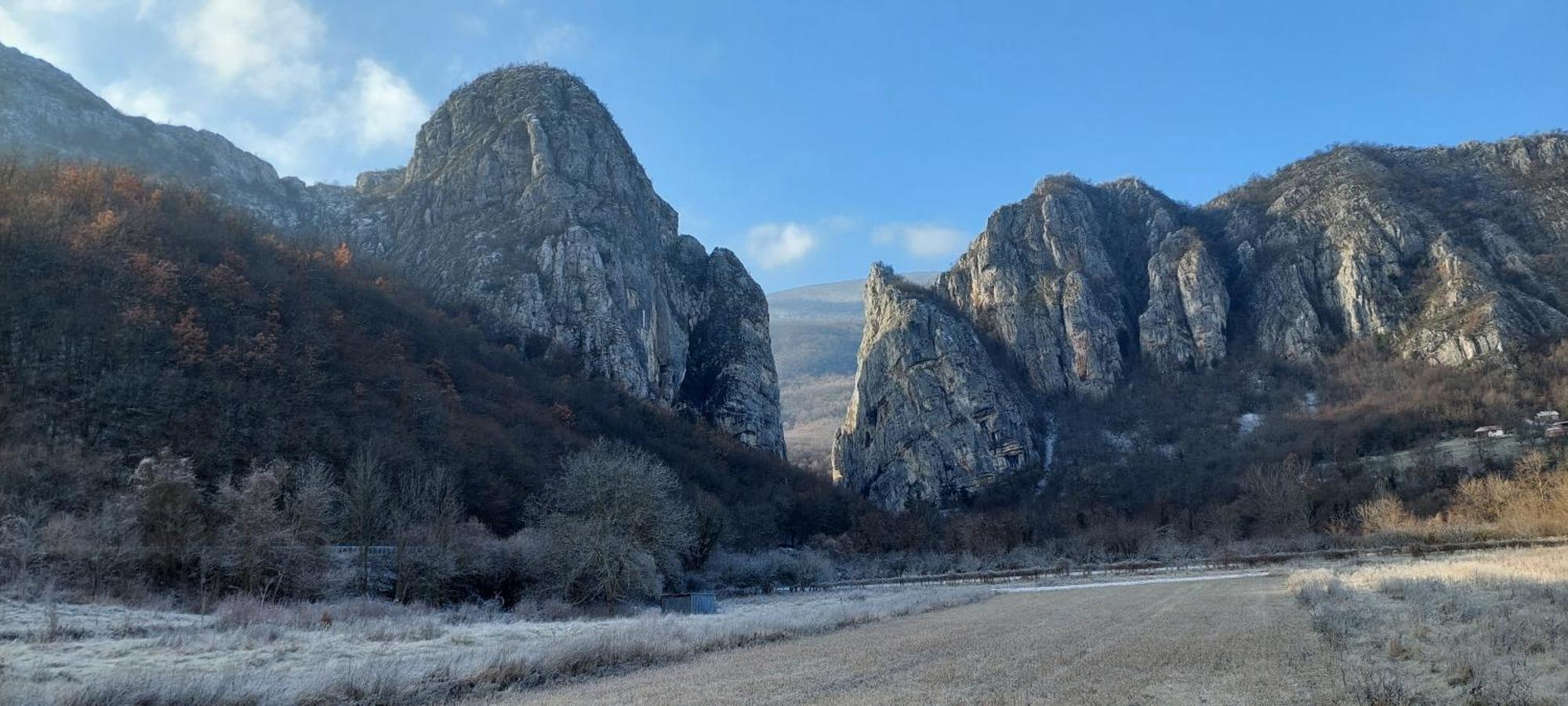 Golemi Kamik Pirot Vlasi 外观 照片